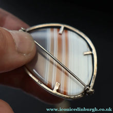 Load image into Gallery viewer, Vintage 1960s Scottish Polished Agate Brooch with Fine 925 Silver Surround
