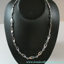 Load image into Gallery viewer, Vintage 1960s Scottish Silver Necklace. With Edinburgh Hallmark 1967
