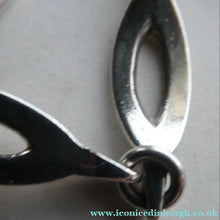 Load image into Gallery viewer, Vintage 1960s Scottish Silver Necklace. With Edinburgh Hallmark 1967

