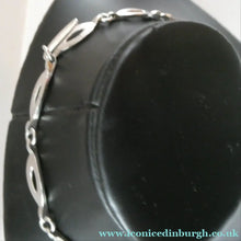 Load image into Gallery viewer, Vintage 1960s Scottish Silver Necklace. With Edinburgh Hallmark 1967
