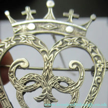 Load image into Gallery viewer, Vintage Edinburgh Hallmarked Solid Silver Scottish Luckenbooth Brooch
