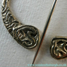 Load image into Gallery viewer, 1960s Penannular Brooch by Cook, Holland &amp; Co. with Inset Amethyst. Traditional Design
