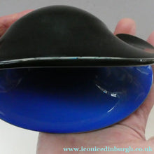 Load image into Gallery viewer, Stunning 1950s SEGUSO DALLA VENEZIA Murano Clam Shell Vase. Rare Blue Colour

