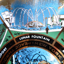 Load image into Gallery viewer, 1964 NEW YORK World Fair Commemorative Glass Plate with Images from the Exhibition. 7 Inches

