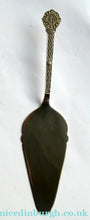 Load image into Gallery viewer, Vintage Lindisfarne CELTIC Design SOLID SILVER Cake Slice by Cooper Brothers &amp; Sons Ltd. Dated 1968
