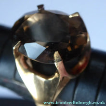 Load image into Gallery viewer, vintage 1970s 9ct gold Ring with Quartz Stone

