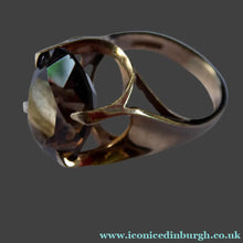 Load image into Gallery viewer, vintage 1970s 9ct gold Ring with Quartz Stone
