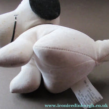 Load image into Gallery viewer, Original 1970s Authorised Snoopy Plush Felt Toy. United Feature Syndicate
