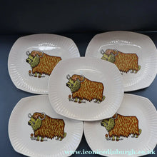 Load image into Gallery viewer, 1970s Beefeater Plate by English Ironstone with image of a Psychedelic Highland Cow
