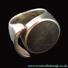 Load image into Gallery viewer, Stylist 1970s Brutalist HALLMARKED Silver Ring by Ralph Weston for Cado Designs. UK Size O
