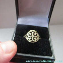 Load image into Gallery viewer, 1970s Scottish 9ct Gold Ring. Ortak Design St Magnus  Cross
