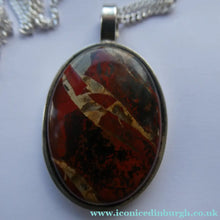 Load image into Gallery viewer, Stylish Oval HALLMARKED SILVER &amp; Agate Pendant (London 1976) - Scottish Silver Jewellery
