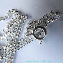 Load image into Gallery viewer, Stylish Oval HALLMARKED SILVER &amp; Agate Pendant (London 1976) - Scottish Silver Jewellery
