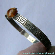Load image into Gallery viewer, Vintage 1970s Hallmarked Silver Bracelet / Bangle with Greek Key Patter. Expanding Fitting
