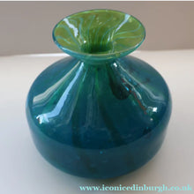 Load image into Gallery viewer, 1970s Mdina Glass Vase (Ming Pattern). Squat shape with flared neck. Signed - European Glass
