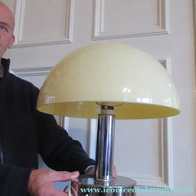 Load image into Gallery viewer, 1970s Vintage Italian Prova Table Lamp with Cream Plastic Mushroom Shade
