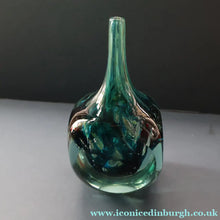 Load image into Gallery viewer, 1970s Mdina Glass FACETED CUBE VASE. Signed by Eric Dobson 1976
