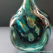 Load image into Gallery viewer, 1970s Mdina Glass FACETED CUBE VASE. Signed by Eric Dobson 1976
