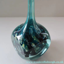 Load image into Gallery viewer, 1970s Mdina Glass FACETED CUBE VASE. Signed by Eric Dobson 1976
