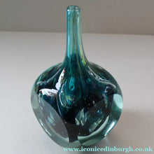 Load image into Gallery viewer, 1970s Mdina Glass FACETED CUBE VASE. Signed by Eric Dobson 1976
