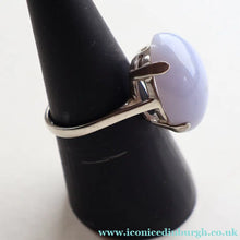 Load image into Gallery viewer, Vintage 1975 EDINBURGH Hallmarked Delicate Silver &amp; Blue Lace Agate Ring.  Size O+
