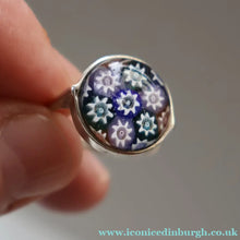 Load image into Gallery viewer, Vintage 1977 SCOTTISH Hallmarked Solid Silver &amp; Millefiori CAITHNESS GLASS Ring (Size N)
