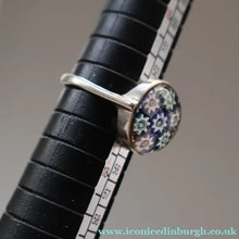 Load image into Gallery viewer, Vintage 1977 SCOTTISH Hallmarked Solid Silver &amp; Millefiori CAITHNESS GLASS Ring (Size N)
