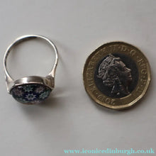 Load image into Gallery viewer, Vintage 1977 SCOTTISH Hallmarked Solid Silver &amp; Millefiori CAITHNESS GLASS Ring (Size N)
