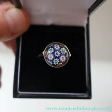 Load image into Gallery viewer, Vintage 1977 SCOTTISH Hallmarked Solid Silver &amp; Millefiori CAITHNESS GLASS Ring (Size N)
