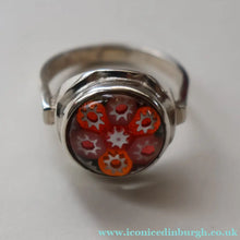 Load image into Gallery viewer, Vintage 1977 SCOTTISH Hallmarked Solid Silver &amp; Millefiori CAITHNESS GLASS Ring (Size R) 
