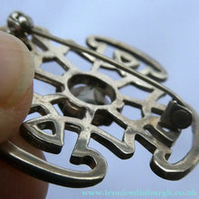 Load image into Gallery viewer, Malcolm Gray Ortak Scottish Silver Brooch 1978 Edinburgh Hallmark
