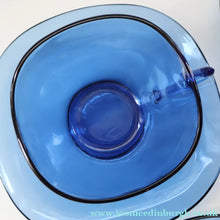 Load image into Gallery viewer, 1970s Six French Vereco Glass Coffee Cups and Saucers. Attractive Colour &amp; Shape - European Glass

