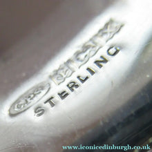 Load image into Gallery viewer, 1970s Vintage Solid Silver Hallmarked Hinged Cuff Bracelet Bangle
