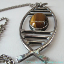 Load image into Gallery viewer, 1970s Scottish Silver Pendant Necklace
