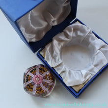 Load image into Gallery viewer, RARE 1970s Scottish STRATHEARN Paperweight with Facets and Millefiori Canes. Original Box
