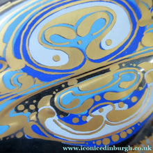 Load image into Gallery viewer, Bjorn Wiinblad Rosnthal Glass Christmas Plate 1978 Three Kings
