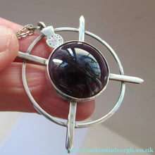 Load image into Gallery viewer, Stylish Vintage 1980s Hallmarked Silver Scottish Pendant with Amethyst Inclusion
