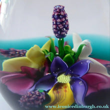 Load image into Gallery viewer, 1990s Caithness Paperweight GARDEN POSY by Alan Scott
