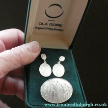Load image into Gallery viewer, Vintage OLA GORIE Silver Brooch: MACHAIR Brooch with Matching Pierced Earrings. In Original Box
