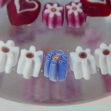 Load image into Gallery viewer, Vintage American Parabelle Paperweight 1991
