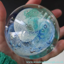 Load image into Gallery viewer, SCOTTISH PAPERWEIGHT: 1992 Caithness Paperweight: RUFFLES by Alistair Macintosh
