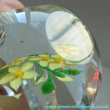 Load image into Gallery viewer, COLIN TERRIS 1994 Limited Edition Caithness Glass Paperweight. Narcissus Daffodil Design

