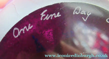 Load image into Gallery viewer, Rare 1999 Caithness Paperweight One Fine Day. Small Limited Edition
