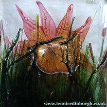 Load image into Gallery viewer, Collectable TIMOTHY HARRIS, Isle of Wight LARGE Glass Flower Block. Signed and dated 2001
