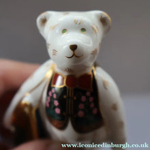Load image into Gallery viewer, 2002 Royal Crown Derby Special Edition. Bennetts Shopper Bear Figurine - Royal Crown Derby Paperweight
