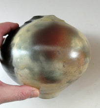 Load image into Gallery viewer, Vintage NEW ZEALAND Studio Pottery Pot by Steve James of Ashburton
