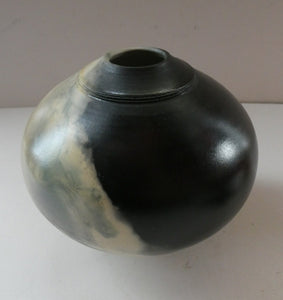 Vintage NEW ZEALAND Studio Pottery Pot by Steve James of Ashburton