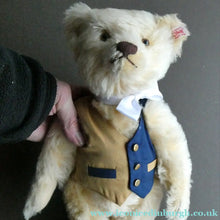 Load image into Gallery viewer, STEIFF LIMITED EDITION Teddy Bear (2003) Prince William 21st Birthday Steiff Bear
