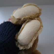 Load image into Gallery viewer, BOXED: Vintage 2002 STEIFF BEAR. Large Classic LIMITED EDITION British Collector&#39;s Bear (660726)
