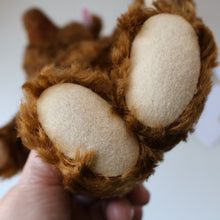 Load image into Gallery viewer, BOXED: Vintage 2004 STEIFF BEAR. Classic Brown Bear with Tags (O38938)
